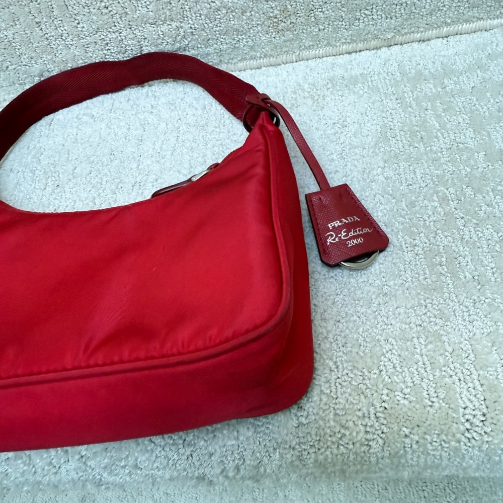 Nylon Re edition Shoulder bag in Red Nylon - Picture 16 of 16